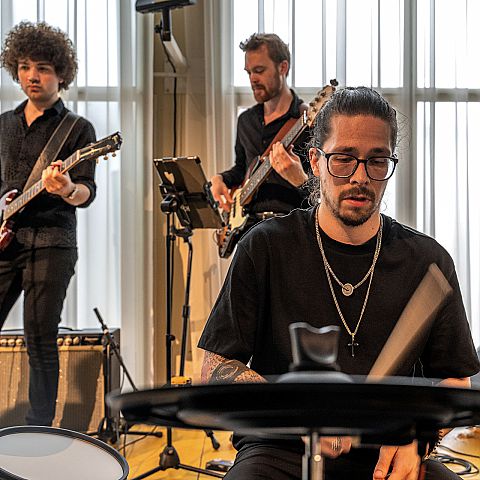 fons zijlmans tilburgonstage2025 70 Fotoboek 4e editie Festival Tilburg on Stage 2025  Art-fact