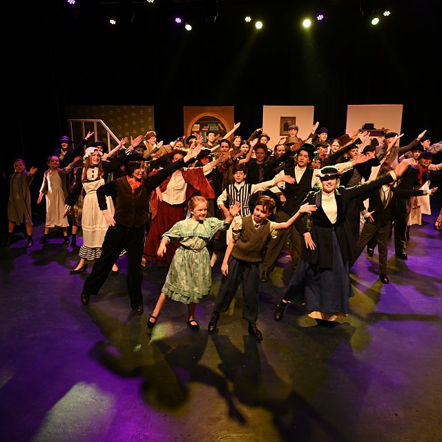 Musicalvereniging Tikiko - Tamelijk Voortreffelijk / 