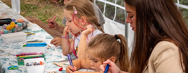 Stichting wijkraad Zuiderkwartier - Festival Oude Dijk (kinderplein) / 